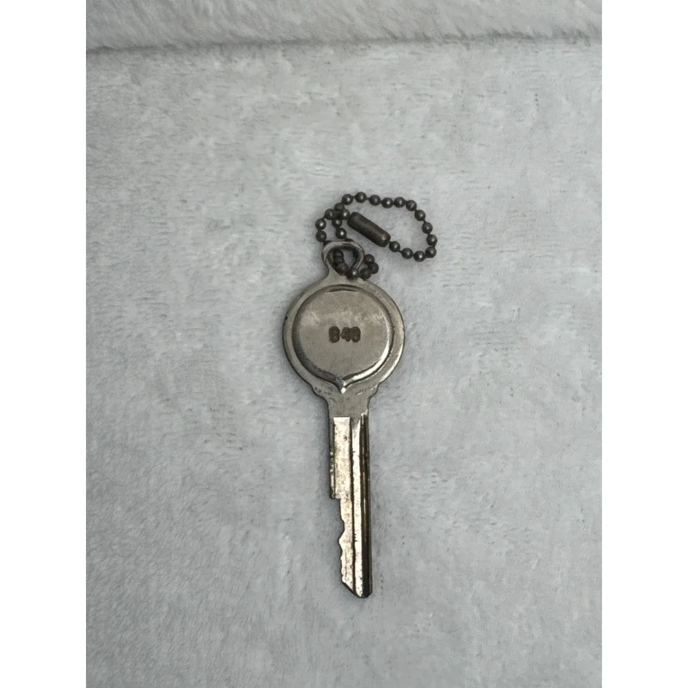 Vintage Pontiac Car Key Keychain OS Silver Good